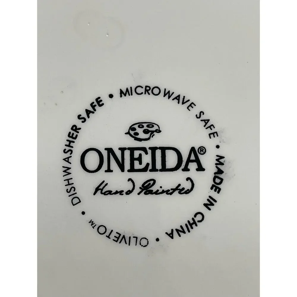Oneida Oliveto Hand Painted Set of 3 Dinner Plates 11” Olives